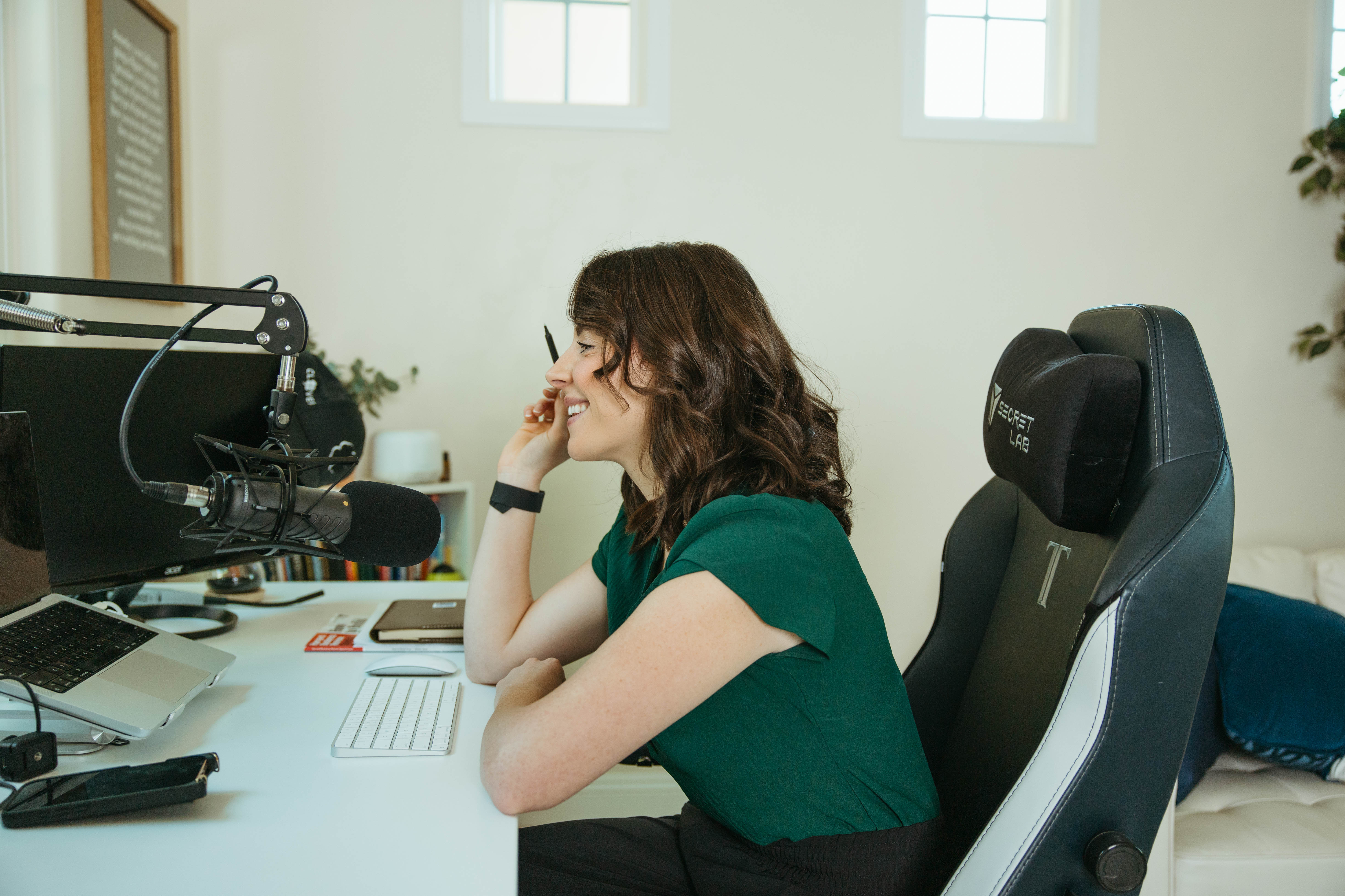 Laura Kelly recording the Life 2.0 podcast